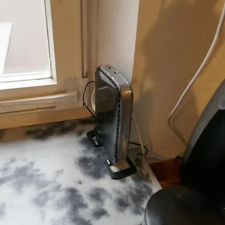 Im Souterrain Mit Uberdachter Terasse 卡尔斯鲁厄